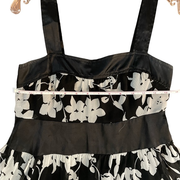 Alyn Paige black white tiered satin & chiffon floral twirl summer sundress s - Picture 6 of 6